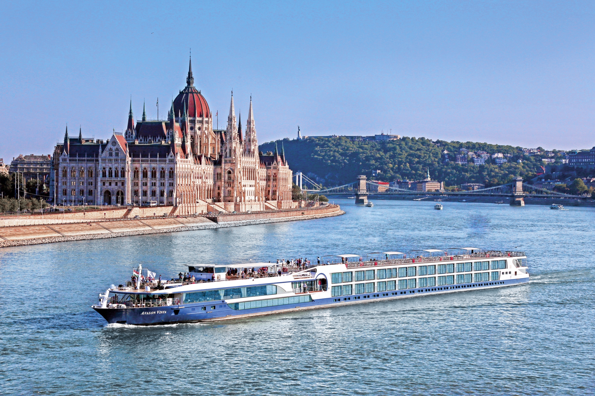 아발론웨일즈 크루즈