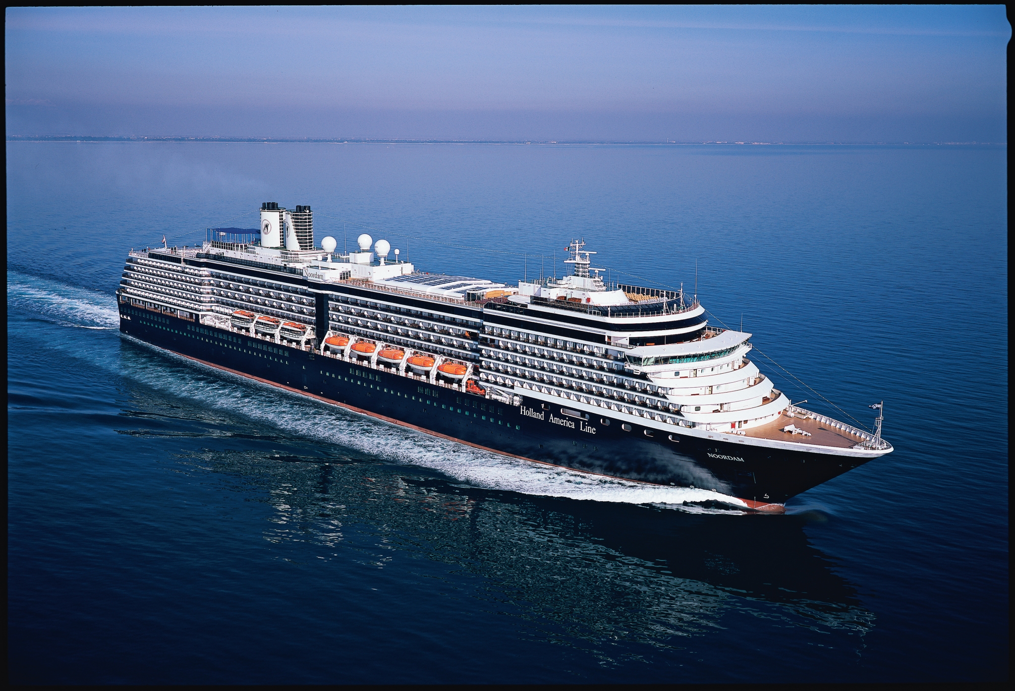 홀랜드 아메리카 노르담호